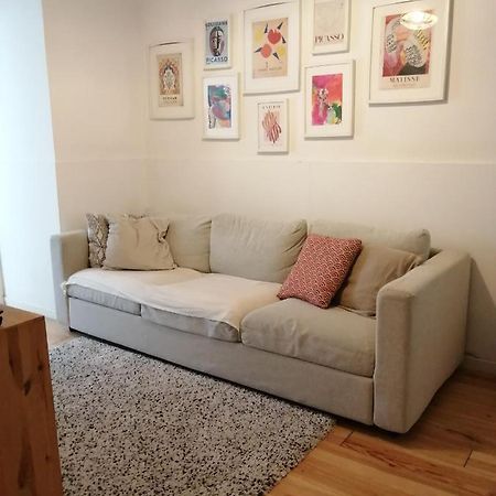 Apartamento Encantador Com Patio ลิสบอน ภายนอก รูปภาพ