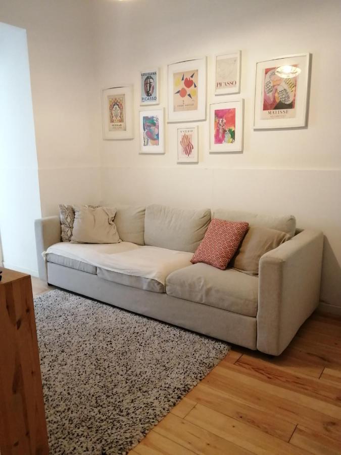 Apartamento Encantador Com Patio ลิสบอน ภายนอก รูปภาพ