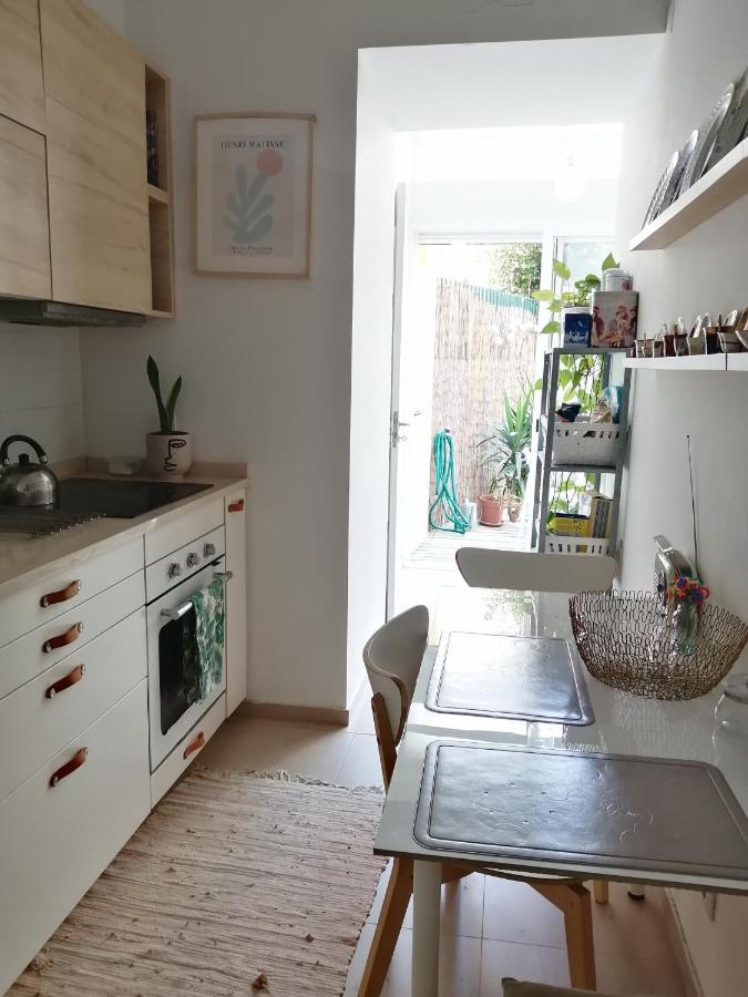 Apartamento Encantador Com Patio ลิสบอน ภายนอก รูปภาพ